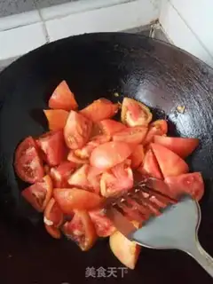 Make Tomato fried eggs step 5