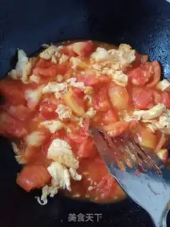 Make Tomato fried eggs step 7