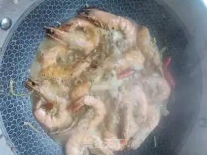 Make Spicy shrimp step 2