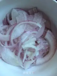 Make Onions mixed with cognac step 0