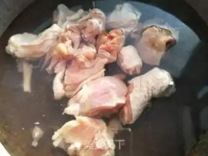 Make Homemade potatoes with chicken legs step 4