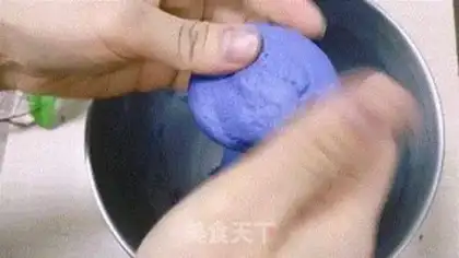 Make Red Starbread step 4