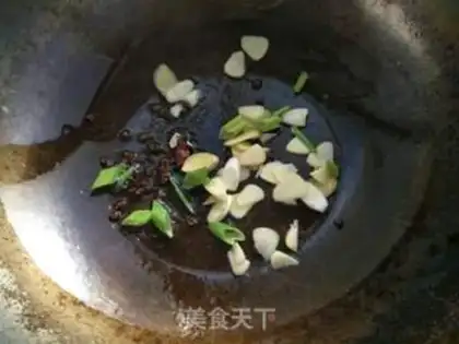 Make Homemade potatoes with chicken legs step 6