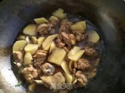 Make Homemade potatoes with chicken legs step 9