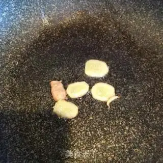 Make Crumbs of chicken step 1