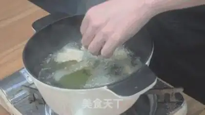 Make Korean pasta soup step 3