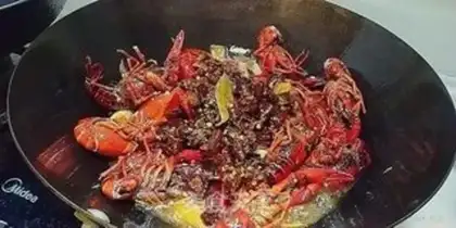 Make Spicy lobster step 4