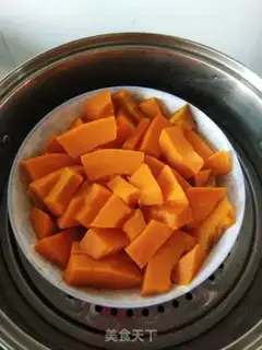 Make Rose rolls step 0