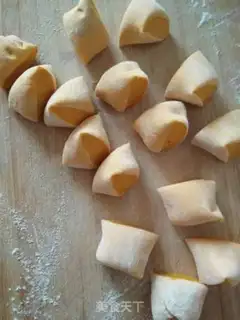 Make Rose rolls step 5