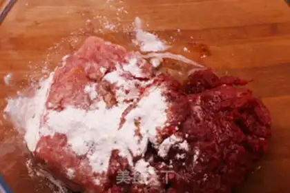 Make Melvin cheese sauce pizza step 5