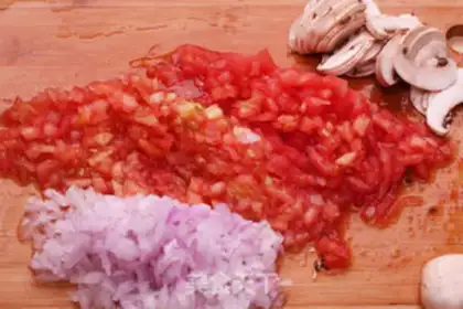 Make Melvin cheese sauce pizza step 6