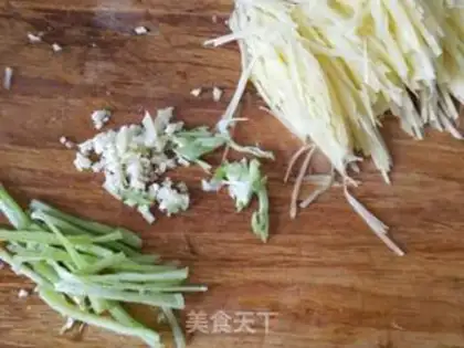 Make Frozen potatoes step 1