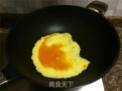 Make Autumn fried eggs step 5