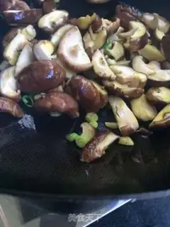 Make Pelican mushrooms step 3