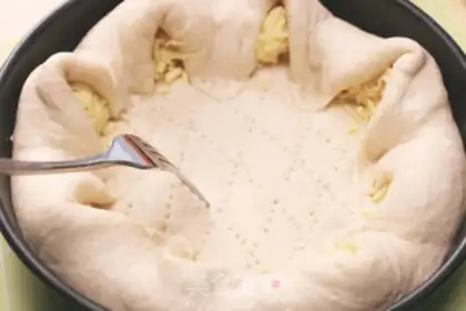 Make Melvin cheese sauce pizza step 18
