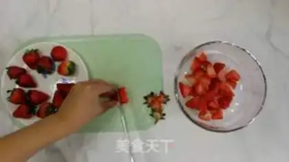 Make Strawberry sauce step 1