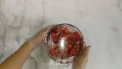 Make Strawberry sauce step 4