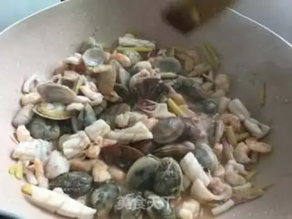 Make Seafood congee step 3