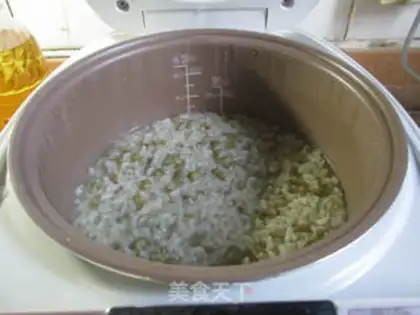 Make Green bean rice congee step 6