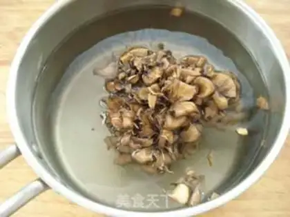 Make Grey tree egg dumpling pan step 1