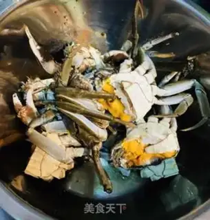 Make Spicy crabs step 1