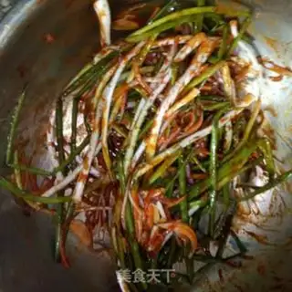 Make Onion pickles step 4