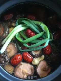 Make Twin mushroom chicken soup step 7