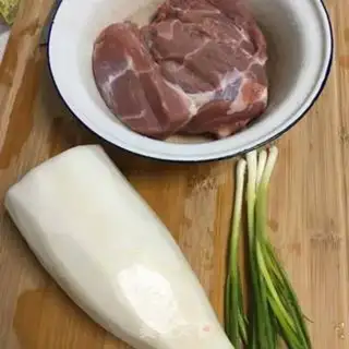 Make Carrot and thin meat step 0