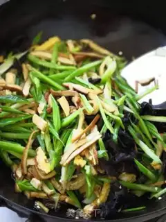 Make Soy eggs and celery step 10