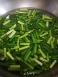 Make Meatloaf and garlic step 2