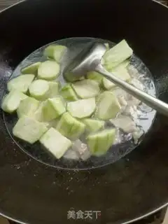Make Pork soup step 1
