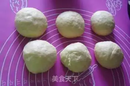 Make Favorite buns step 4