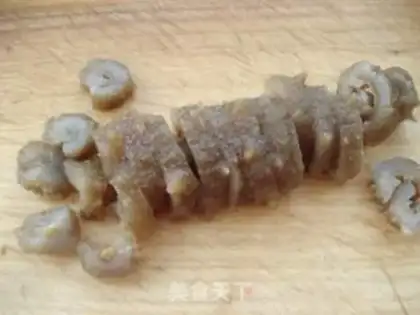 Make Soup from the sea cucumber step 1