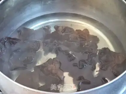 Make Shrimp skins step 0