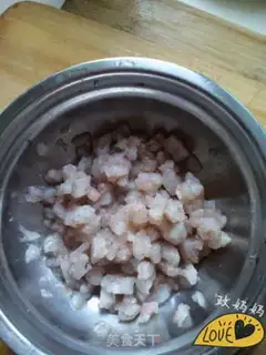 Make Three shrimp dumplings step 2