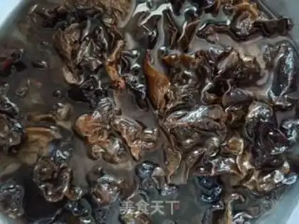 Make Blackwood, steamed chicken wings step 3