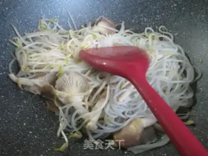 Make Soo-jeong-goo green bean sprouts step 2