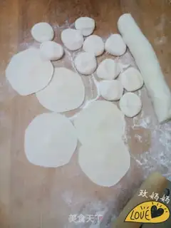 Make Three shrimp dumplings step 6