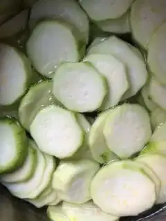 Make Shrimp tofu melon soup step 2