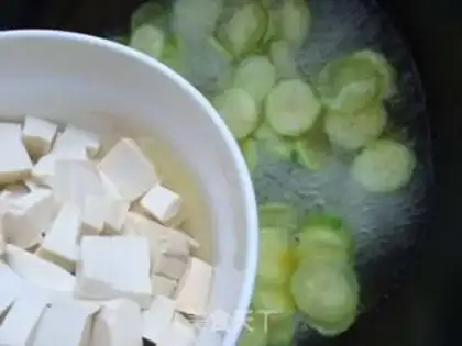 Make Shrimp tofu melon soup step 5