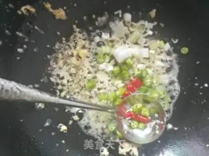 Make cucumber-mucked eggs step 5