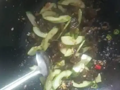 Make cucumber-mucked eggs step 7