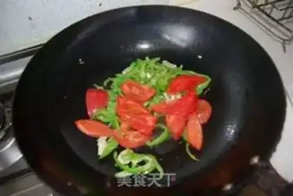 Make Pepper fried tomatoes step 3
