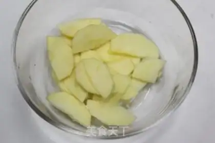 Make An apple tower with four layers of taste step 9
