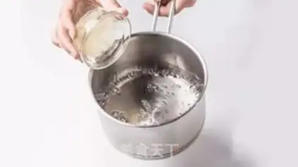 Make Crunch chocolate marshmallows step 6