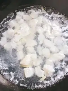 Make Tomato lobster step 1