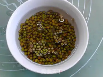Make Green bean silver ear soup step 3