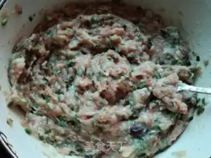 Make Big meat bun step 1