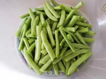 Make The garlic dry beans step 4