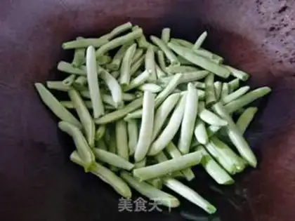 Make The garlic dry beans step 7